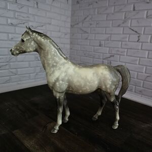 Vintage PROUD Arabian mare With Box.